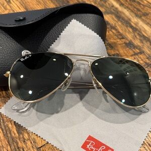 Ray-Ban Gold Frame Aviator Sunglasses with Dark Green Lenses